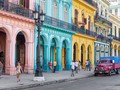 Các dãy nhà sơn đủ màu sắc rực rỡ là nét đặc trưng tại thủ đô La Habana.