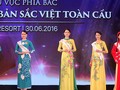 Các thí sinh trong trang phục áo dài