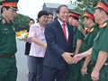 Bộ trưởng Bộ Thông tin và Truyền thông Trương Minh Tuấn tới Học viện chính trị - Bộ Quốc phòng trao tặng đĩa phim
