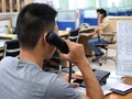 Nhiều nhân viên kinh doanh gây phiền toái cho người khác khi “dội bom” qua điện thoại. Ảnh minh hoạ: Internet.