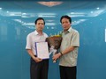 Thứ trưởng Hoàng Vĩnh Bảo trao Quyết định và tặng hoa chúc mừng tân Cục trưởng Cục Thông tin cơ sở Nguyễn Văn Tạo