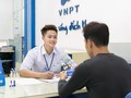 Không còn phải mang theo ví, không cần tiền mặt, không còn phải nhập thông tin để giao dịch Internet Banking, từ tháng 10/2017, khách hàng của VinaPhone sẽ được hưởng những tiện ích của việc thanh toán qua QR code cho hoá đơn di động. Ảnh: VinaPhone.