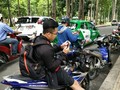 Đến hết năm 2017, điện thoại thông minh (smartphone) đã tiếp cận được với 42% dân số Việt Nam. Ảnh: brandsvietnam.com