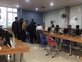 Một trong các tụ điểm con bạc đang sát phạt nhau.