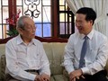 Trưởng Ban Tuyên giáo Trung ương Võ Văn Thưởng thăm hỏi Giáo sư, Tiến sĩ Trần Hồng Quân