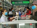 Nước rửa tay và khẩu trang là 2 mặt hàng khan hiếm trong thời gian dịch bệnh do virus Corona.