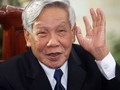 "Tổng bí thư Lê Khả Phiêu là động lực ban đầu tác động đến cá nhân tôi, thúc đẩy tôi sáng tạo"- Nguyễn Trần Bạt.