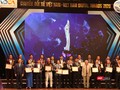 Đại diện các cơ quan nhà nước, doanh nghiệp chuyển đổi số xuất sắc nhận Cúp và Chứng nhận từ TS. Phan Xuân Dũng – Chủ nhiệm Ủy ban Khoa học, Công nghệ và Môi trường của Quốc hội và TS. Nguyễn Quân – Nguyên Bộ Trưởng Khoa học & Công nghệ, Chủ tịch Hội đồng Chung khảo Giải thưởng Chuyển đổi số Việt Nam 2020.