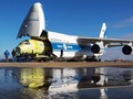 Quá trình bốc dỡ tiêu bản 1 chiếc Superjet trên An-124 “Ruslan”.