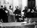 Mao Trạch Đông cả đời chỉ ra nước ngoài có hai lần và cả 2 lần đều đến Liên Xô. Trong đó, lần đầu tiên là vào tháng 12/1949, Mao Trạch Đông gặp Stalin ký “Hiệp ước Hữu hảo đồng minh hỗ trợ Trung Quốc-Liên Xô”.