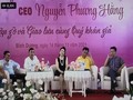 Các khách mời trong buổi livestream của bà Phương Hằng ngày 14/11.