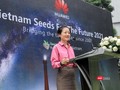 Bà Fiona Li – Phó Tổng Giám đốc phụ trách đối ngoại Huawei Việt Nam, phát biểu tại lễ tổng kết chương trình Hạt giống cho tương lai 2021