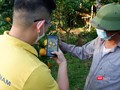 Nông dân được hướng dẫn sử dụng máy tính, điện thoai thông minh, Internet, nền tảng thương mại điện tử… để sớm làm chủ được hình thức bán hàng mới.