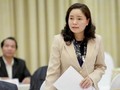 Bà Trịnh Thị Thủy - Thứ trưởng Bộ Văn hóa - Thể thao và Du lịch trao đổi tại một buổi làm việc.