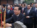 Chủ tịch nước Võ Văn Thưởng dâng hương tại Di tích quốc gia đặc biệt Cổ Loa.
