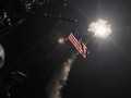 Chiến hạm Mỹ phóng tên lửa Tomahawk tấn công căn cứ không quân Syria hồi năm 2017