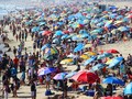 Dân số thế giới sắp cán mốc 8 tỷ người (Ảnh: Getty)
