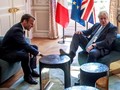 Tổng thống Pháp Emmanuel Macron và Thủ tướng Anh Boris Johnson trong một cuộc gặp hôm 22/8 (Ảnh: Reuters)