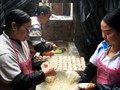 Bên trong một xưởng làm thịt từ đậu phụ ở Quý Châu, Trung Quốc (Ảnh: Getty)