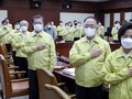 Chính quyền Hàn Quốc tuyên chiến với COVID-19, chi 25 tỷ USD để ngăn dịch (Ảnh: Guardian)