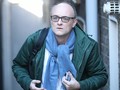 Ông Dominic Cummings chạy trốn khỏi Số 10 Phố Downing sau khi nghe tin Thủ tướng Anh mắc COVID-19 (Ảnh: Sputnik)