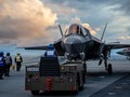 Máy bay tàng hình F-35B trên tàu sân bay HMS Queen Elizabeth của Hải quân Hoàng gia Anh (Ảnh: Nikkei)