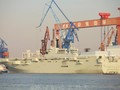 Tàu tấn công lưỡng cư Type 075 của Hải quân Trung Quốc tại Thượng Hải (Ảnh: Weibo)
