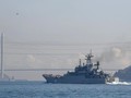 Chiến hạm Nga BSF Tsezar Kunikov 158 băng qua eo Bosphorus ngoài khơi Thổ Nhĩ Kỳ (Ảnh: AFP)