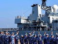 Một chiến hạm Trung Quốc ở Thanh Đảo (Ảnh: Reuters)