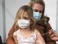 Thụy Điển quyết định không khuyến nghị tiêm vaccine COVID-19 cho tất cả trẻ em ở nhóm tuổi 5-11 (Ảnh: EPA)