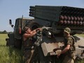 Binh sĩ Ukraine đang chuẩn bị phóng hệ thống BM-21 Grad tại Izyum, phía Nam Kharkiv (Ảnh: Getty)