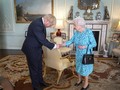 Cựu Thủ tướng Anh Boris Johnson trong một lần gặp gỡ Nữ hoàng Elizabeth (Ảnh: Telegraph)