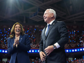 Thống đốc bang Minnesota Tim Walz và Phó Tổng thống Mỹ Kamala Harris (Ảnh: Fortune)