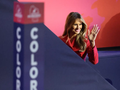 Bà Melania Trump vẫy tay chào người tham dự Đại hội toàn quốc của Đảng Cộng hòa vào tháng 7 (Ảnh: Getty)