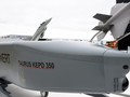 Tên lửa hành trình Taurus KEPD-350 do Đức sản xuất được trưng bày ở Brandenburg, Schönefeld, ngày 3/6 (Ảnh: Getty)
