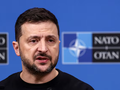 Tổng thống Ukraine Volodymyr Zelensky tham dự cuộc họp báo tại trụ sở NATO ở Brussels, Bỉ ngày 17/10 (Ảnh: Reuters)