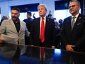 Ông Donald Trump và thông gia Massad Boulos (phải). Ảnh: Yahoo News.