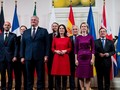 Các Bộ trưởng Ngoại giao từ các quốc gia thành viên EU và Ukraine họp tại Berlin vào ngày 12/12. Ảnh: Getty.