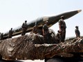 Nhóm Houthi trình diễn tên lửa trong cuộc diễu hành ở thủ đô Sana'a, ngày 21/9/2023. Ảnh: Getty.