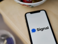 Quan ngại về lộ thông tin một lần nữa trỗi dậy, lần này là với ứng dụng Signal. Ảnh: Getty.