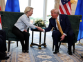 Tổng thống Mỹ Donald Trump và Chủ tịch Ủy ban Châu Âu Ursula von der Leyen tại Turnberry, Scotland, ngày 27/7. Ảnh: Reuters.