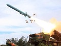 Tên lửa hành trình chống hạm YJ-62 được phóng từ bệ phóng di động. Ảnh: MW.