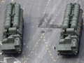 Hệ thống phòng không S-400 của Nga tham gia lễ duyệt binh Ngày Chiến thắng tại Quảng trường Đỏ. Ảnh: Sputnik.