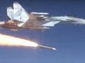 Su-35 phóng tên lửa không đối không tầm xa R-37M. Ảnh: MW.