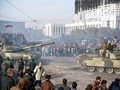 Ngày 4/10/1993, cuộc đụng độ gây rúng động nước Nga kết thúc khi nhóm nghị sĩ nổi dậy, đứng đầu là Phó tổng thống Aleksander Rutskoi, đầu hàng phe của Tổng thống Boris Yeltsin (Ảnh: Tư liệu)