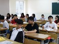 Học sinh chăm chú nghe giảng trong lớp học. Ảnh: Minh Thúy