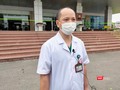 TS. BS. Trần Văn Giang – Phụ trách Khoa Virus Ký sinh trùng, Bệnh viện Bệnh Nhiệt đới Trung ương cơ sở 2. Ảnh: Minh Thúy