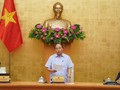 Thủ tướng Nguyễn Xuân Phúc chủ trì cuộc họp Thường trực Chính phủ về phòng, chống dịch COVID-19 (Ảnh: VGP/Quang Hiếu)