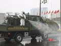 Binh chủng hoá học, Bộ Quốc phòng diễn tập phun khử khuẩn để phòng, chống dịch COVID-19 (Ảnh: Minh Thuý) 