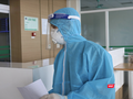 Bác sĩ trực cấp cứu ở bệnh viện (Ảnh - Minh Thuý)